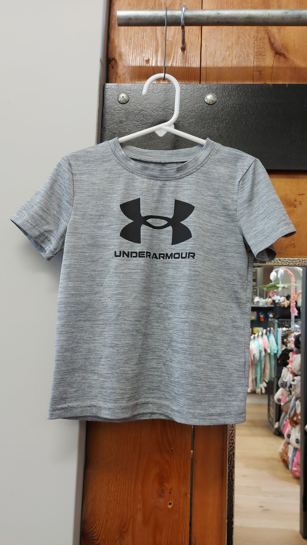 UA grey/black tee 4