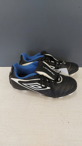 Umbro black cleats 12